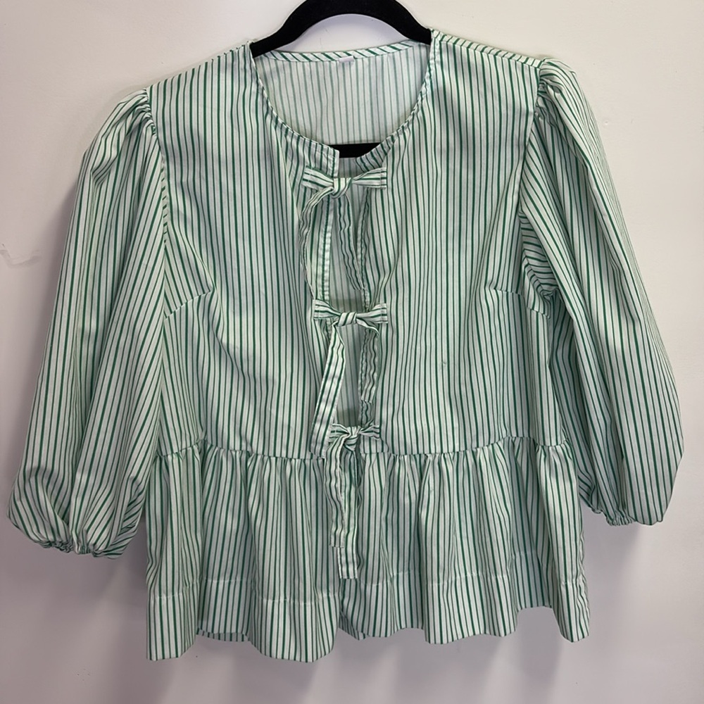 Unbranded Green and white Striped Peplum Tie top/ Size medium - Picture 2 of 8